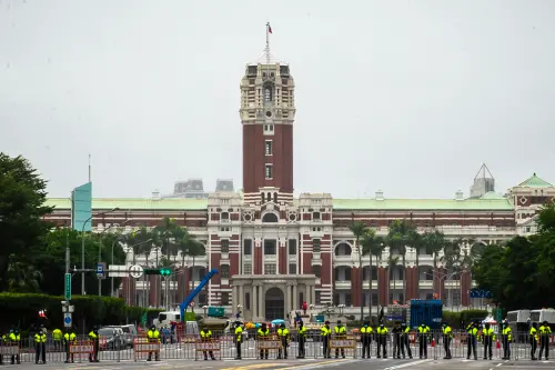 「政治人物只顧自己」經濟學人狠批：台灣民主正被自己人出賣