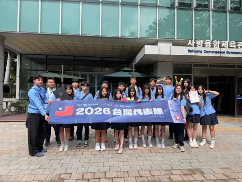 ▲2026韓國WICO世界發明創新競賽，台中市明道中學選送的8件作品全數獲獎，勇奪4面金牌、4面銀牌(圖／明道中學提供2026.8.12)