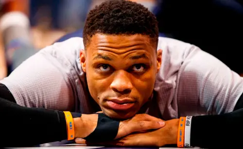 威少一人走完兩個人的NBA夢！摯友16歲猝逝　18年始終帶著「KB3」