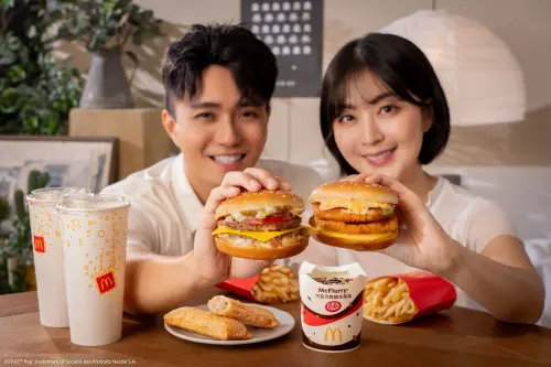 ▲日本熱賣21年「海味揚蝦堡」登台開賣才一天急停售。（圖／麥當勞mcdonalds.com）