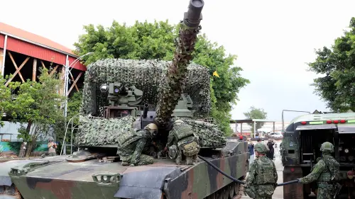 The ROC Army M1A2T tank unit undergo its first publicly displayed field resupply operation since entering service, fitted with a locally made metal anti-drone protective cage. (MNA)