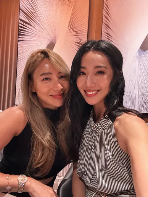 ▲Cynthia（左）透露，隋棠的很多好朋友都是以前一起拍戲的工作人員，不是只有她一個。（圖／Cynthia授權提供）