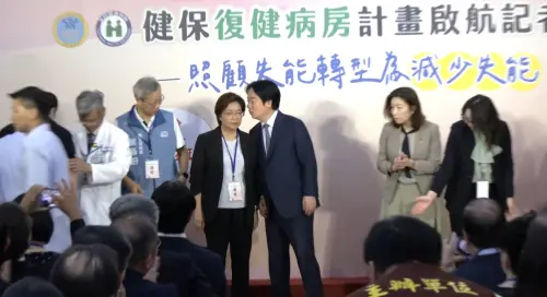 影／超尬！賴清德上周酸藍營這首長滿意度低　今天同台叫錯名字