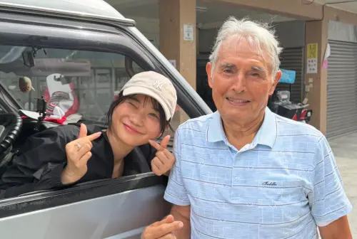 愛莉莎莎捐200萬給神父遭質疑有假！再度曬匯款單　簡體字不見了