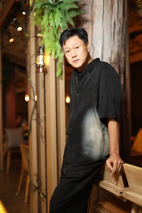 ▲高明駿的兩個兒子皆已成年，現在生活也變得更加愜意，透露自己平時非常喜歡旅遊。（圖／宇禾數位提供）