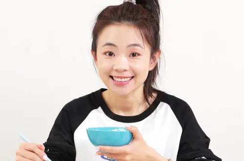 ▲二伯突開高麗菜團購，留言區幾乎全是負面聲浪。（圖／翻攝自嘎嫂二伯FB）