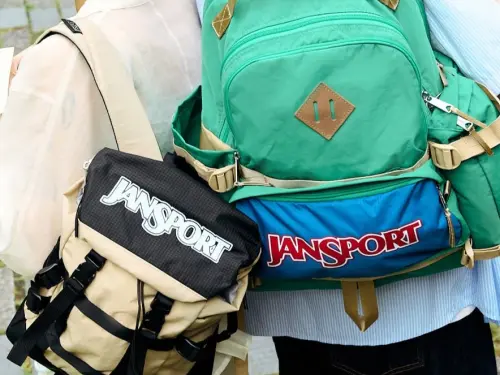 不是在稱讚！日本人突問「背包在哪買的」用途超意外　台灣人傻眼