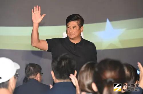 ▲中華民國棒球協會理事長辜仲諒，今日出席2027年世界12強主辦權擊者會。（圖／林調遜攝,2026.8.17）
