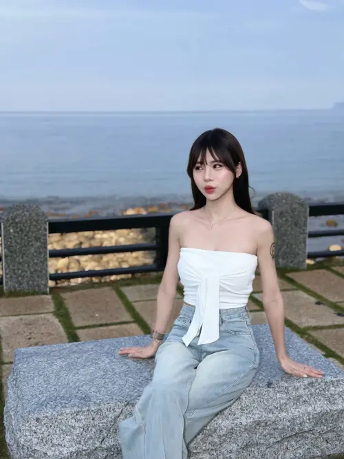 ▲Naomi（如圖）遭點名與Joeman關係曖昧，稍早發出聲明澄清兩人關係。（圖／Naomi Threads＠yaxin0101_____）