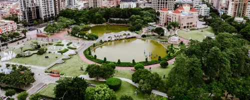▲位居十三期重劃區的「順天MR.L」，憑藉豐樂公園、秀泰商場「雙第一排」的絕佳地段，迅速吸引高端客群。（圖／業者提供）