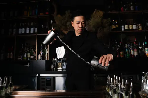 ▲Bar Mood創辦人Nick Wu，為URBAN PARADISE巨城店設計四款限定特調。（圖／饗賓集團提供）