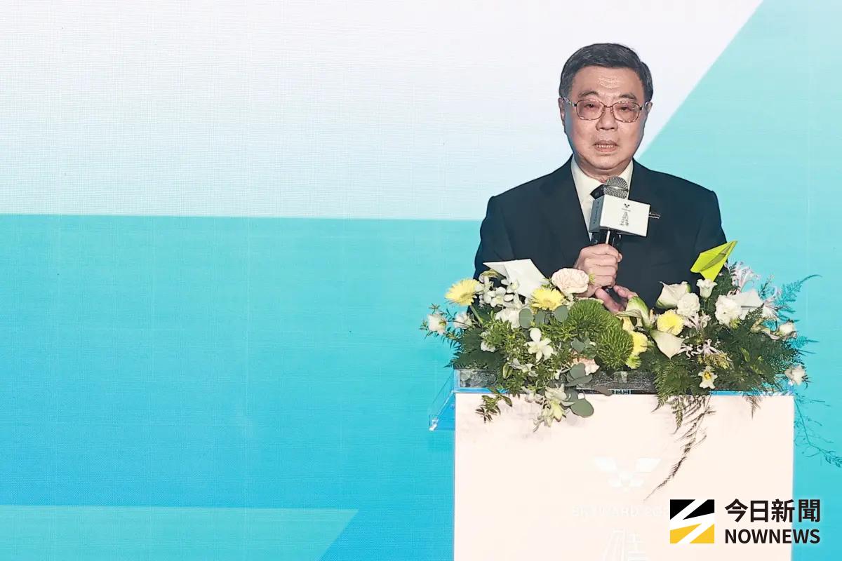 ▲卓榮泰表示警察退休權益已有所提升，年資35年替代率可達69%，而行政院會持續強化軍公教人員待遇，將在10月15日前要正式行文立法院。（圖／記者葉政勳攝）