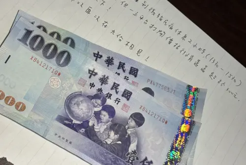 九份民宿急尋天使客人！他中暑「借房休息」留下1封信　眾看到哭