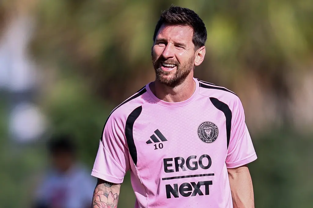 ▲阿根廷球王梅西（Lionel Messi）在經歷喪父之痛後重返賽場，並於今（20）日美國職業足球大聯盟（MLS）邁阿密國際對陣費城聯合的比賽中，以一記精彩的「世界波」攻入個人職業生涯的第922顆進球。（圖／美聯社／達志影像）