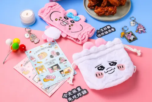 ▲bb.q CHICKEN聯名褲褲兔周邊商品。（圖／bb.q CHICKEN提供）