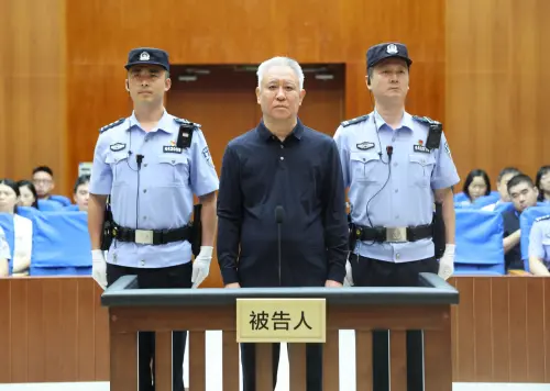 許家印被判無期！掏糞工變首富不到10年遭抄家　胡潤殺豬榜增悲劇