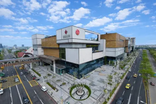 ▲漢神洲際購物廣場以龐大商業量能帶動區域繁榮，成為北屯最具指標性的旗艦百貨地標。（圖／讀者提供）