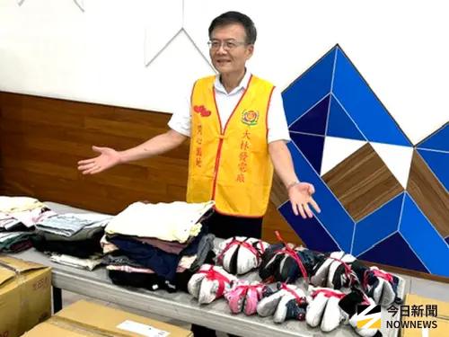 ▲台電公司大林發電廠廠長李志光說明響應舊鞋救命高雄親送募集公益活動的情形。(圖／記者黃守作攝，2026.08.20)