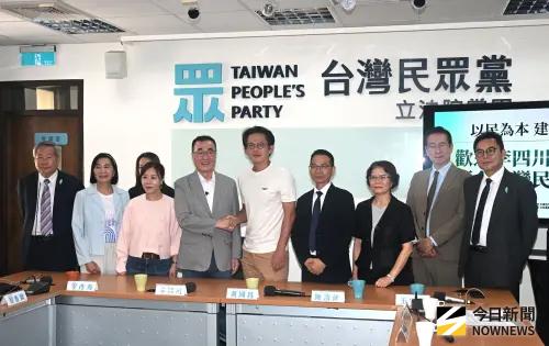 307公車「上高速公路、經三峽」？李四川競辦認口誤！綠營嗆爆