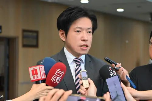 商總疾呼普發1萬改消費券救內需　行政院回應了