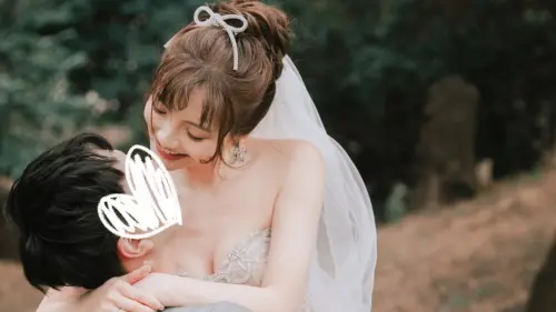香草姐姐結婚了？突公開一系列親密婚紗照　粉絲崩潰：我沒機會了