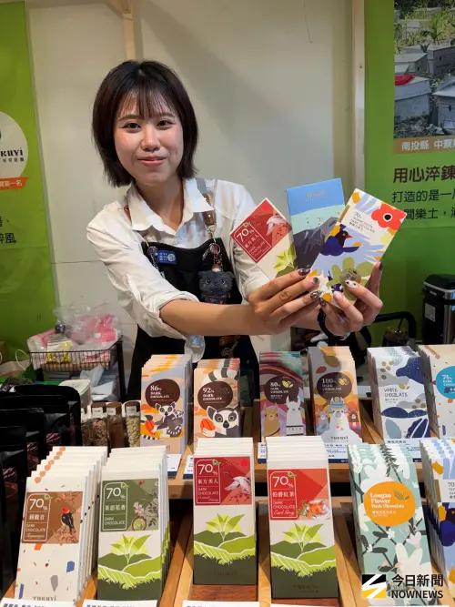 ▲來自雲林土庫、以精品可可豆奪得第一名肯定的「土庫驛莊園級黑巧克力」，讓台灣在地可可也能展現媲美國際精品的風味層次。(圖／記者金武鳳攝，2026.8.21)