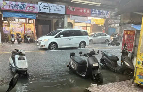 快訊／水利署急發一級淹水警戒！南高屏12區淪陷　積淹水逾32公分