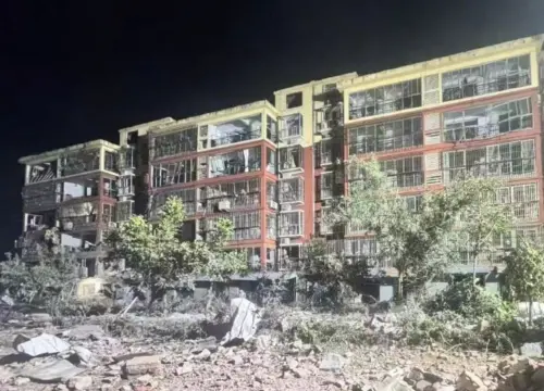 影／山東住宅區驚傳大爆炸！炸出沖天蘑菇雲　疑住戶囤放炸藥釀禍
