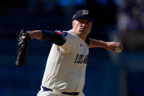 MLB／史庫柏轉隊首勝來了！首局狂失3分後飆11K　道奇4:3逆轉海盜