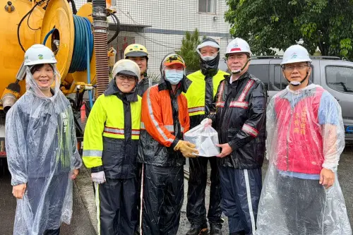 嚴防豪雨致災　陳其邁視察北高雄防汛設施　強化抽排整備