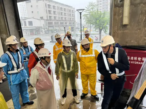 ▲林欽榮強調面對極端氣候，市府團隊需以最高規格嚴陣以待。（圖／高市府捷運局提供）