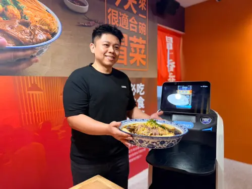 ▲冒香香總經理林咏震表示，「店可以變小，生意不能變小」，小店拚高坪效是未來展店方向。（圖／業者提供）