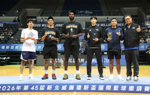 ▲2026年瓊斯盃最佳五人，由高國豪、宋昕澔、美國隊強森（Josiah Johnson）、韓國隊哈蒙茲（Rayshaun Hammonds）以及阿爾瓦諾（Ethan Alvano）入圍。（圖／籃協提供）