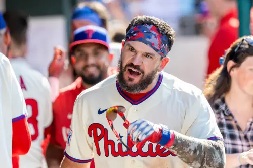 舒瓦伯459英尺再見轟！成MLB史上第一人　費城人再現43年奇蹟逆轉