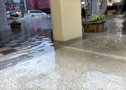 台南淹水「清澈到見底」！畫面太驚人：根本威尼斯　北部人看哭了