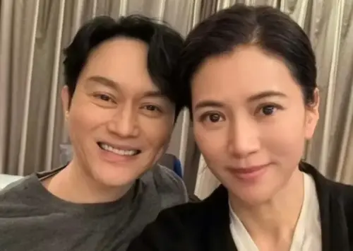 袁詠儀19歲兒超帥！185cm同台父張智霖　舞台飆彈吉他萬人看呆