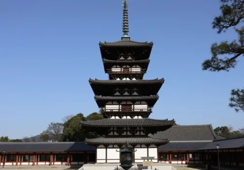 ▲奈良藥師寺日本國寶「東塔」，是唯一倖存歷史建築。（圖／翻攝自藥師寺官網yakushiji.or.jp）