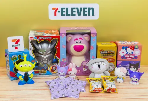 ▲門市則自8月2日起開賣259元至3999元的食品精補禮盒、IP肖像、星巴克、日本特色進口禮盒，蒐羅近130項。（圖／7-11提供）