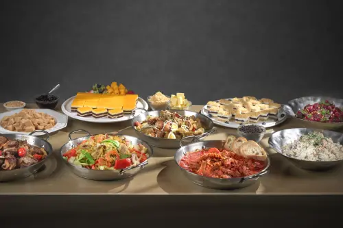 ▲茹曦酒店Sunny Buffet即日起至11月30日推出「環球異國美食節」，匯聚歐美亞多國經典佳餚。（圖／Sunny Buffet提供）