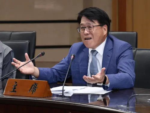 快訊／洪孟楷夢碎！中選會否決「鞭刑公投」　游盈隆證實了