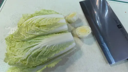 娃娃菜冰3週不爛就是泡甲醛？譚敦慈教3招安全吃：先切根部2公分