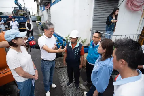 ▲柯志恩強調，將持續與地方里長、議員及李鴻源共同商討對策，找出真正能讓居民安心的治水解方。（圖／柯志恩辦公室提供）