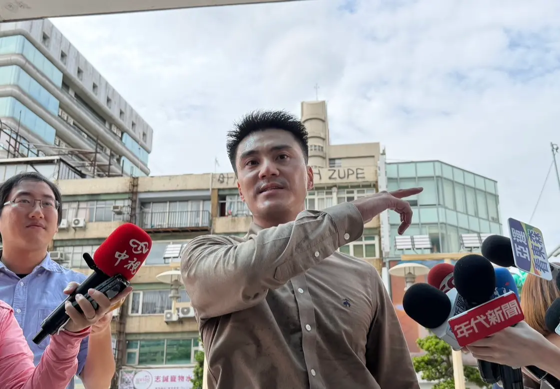▲丁瑀硬闖國民黨中央爆衝突。（圖／記者崔至雲攝）