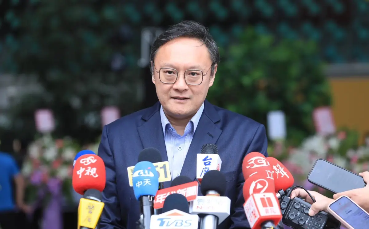 ▲鄭照新透過AI分析，總統府預算被刪凍「絕對不是一個無解的死局」。（圖／台中市政府提供，2026.08.26）