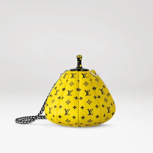▲LV皮件作品重現草間彌生最具代表性的南瓜。（圖／LOUIS VUITTON）