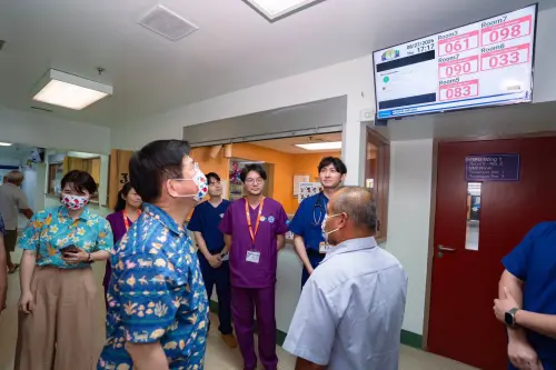 ▲林佳龍首站前往當地國家醫院參訪，見證台灣與帛琉長期醫衛合作的成果。（圖／翻攝自林佳龍臉書）
