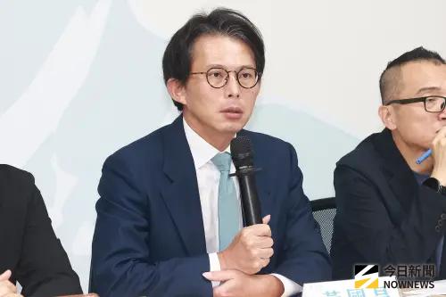 交通罰鍰公投遭否決！黃國昌怒嗆中選會：3000條人命不值錢？