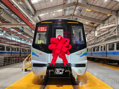 ▲北捷通車今年滿30年，北捷以每列5.9億元向韓國現代樂鐵公司採購10列全新高運量電聯車，總成本高達59億元。（圖/北捷提供）