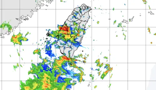 ▲西南風、低壓帶影響，不斷有對流出現在南台灣上空導致降雨。（圖／中央氣象署cwa.gov.tw）