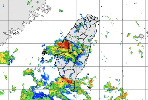 ▲彰化縣伸港鄉下午2點開始，出現1小時86毫米的時雨量，有明顯對流卡在上空。（圖／中央氣象署cwa.gov.tw）